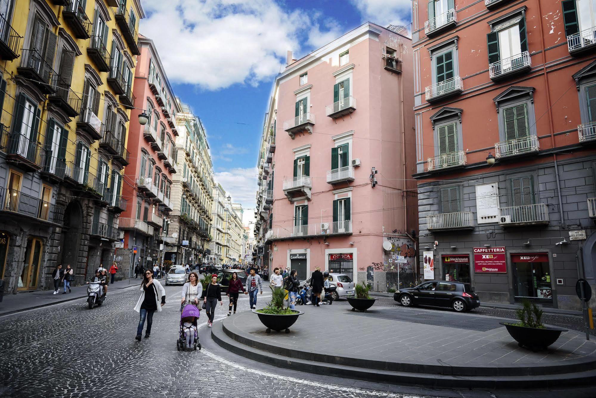 Le 4 Stagioni Napoli Centro Hotel Exterior photo